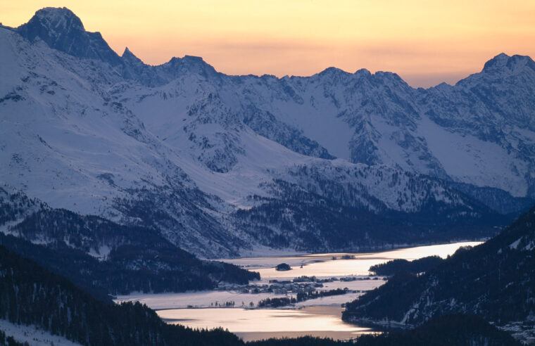 Hotel Hauser St. Moritz - Upper Engadine surroundings winter activities