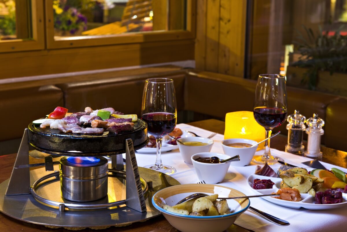 Hauser_Restaurant_Piöda Erlebnis_Abendessen_Dinner_St.Moritz_HotStone